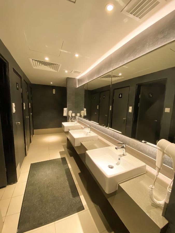 Toojou Kota Kinabalu Hotel Ngoại thất bức ảnh