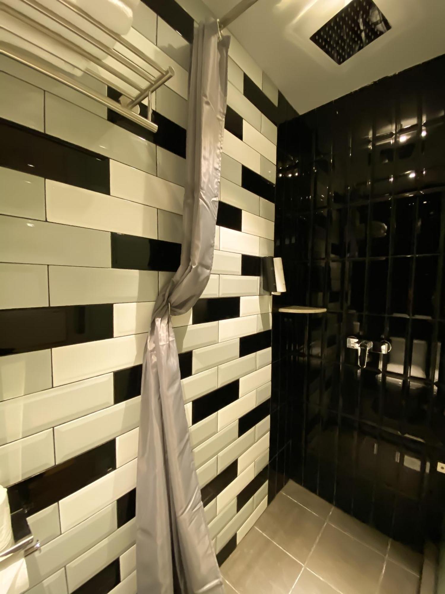 Toojou Kota Kinabalu Hotel Ngoại thất bức ảnh