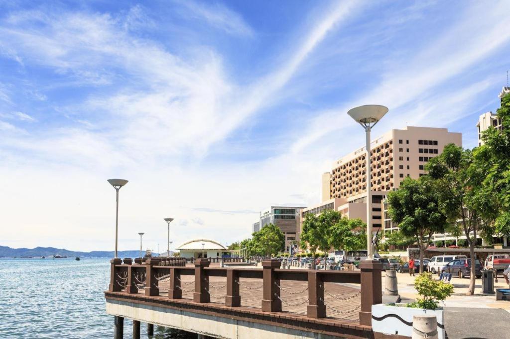 Toojou Kota Kinabalu Hotel Ngoại thất bức ảnh